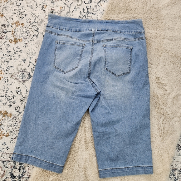 Gloria Vanderbilt Amanda Capri Pants Plus Size 18W - Picture 7 of 7